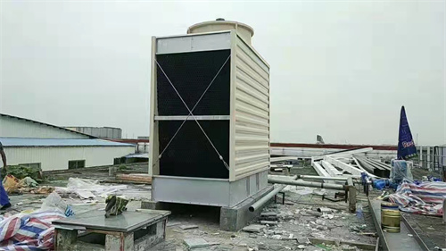 <a href=http://jiaxinbyq.com target=_blank class=infotextkey>工业冷却塔</a>风机故障维修